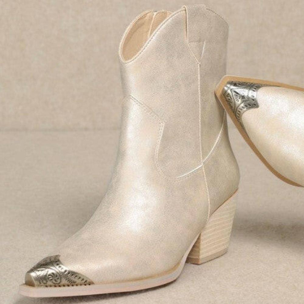 MIIM ZION METAL TOE BOOTIE.  Champagne  Sz 6.5 NWT